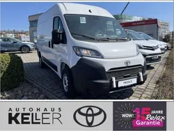 Icy white Neu 2024 Toyota Proace Van | 31.590 €