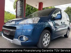 Gebraucht 2011 Peugeot Partner Tepee Family Van / Kleinbus | 6.990 € (Teuer)