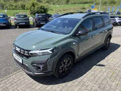 Grün Neu 2025 Dacia Jogger Extreme Limousine | 22.770 € (Fairer Preis)