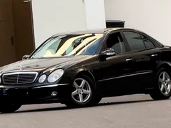 Schwarz Gebraucht 2004 Mercedes E240 Limousine | 5.250 € (Etwas zu teuer)