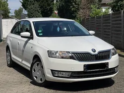 Weiß Gebraucht 2014 Skoda Rapid Ambition Limousine | 7.900 € (Fairer Preis)