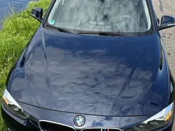 Blau Gebraucht 2016 BMW 320 Advantage Limousine | 12.400 € (Fairer Preis)