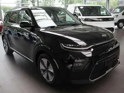 Schwarz metallic Gebraucht 2021 Kia Soul EV Vision SUV | 22.610 € (Fairer Preis)