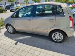 Grau Gebraucht 2008 Lancia Musa Van / Kleinbus | 4.800 € (Etwas zu teuer)