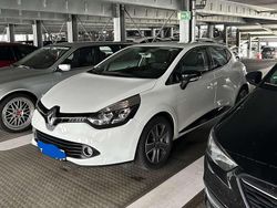 Weiß Gebraucht 2014 Renault Clio IV Intens Limousine | 6.850 € (Fairer Preis)