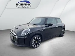 Schwarz Gebraucht 2023 Mini Cooper SE Classic Kleinwagen | 19.920 € (Fairer Preis)