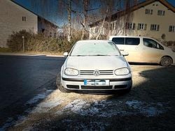 Grau Gebraucht 1998 VW Golf IV Kombi | 1.500 € (Etwas zu teuer)