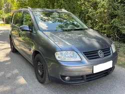 Grau Gebraucht 2006 VW Touran Van / Kleinbus | 1.299 € (Guter Preis)