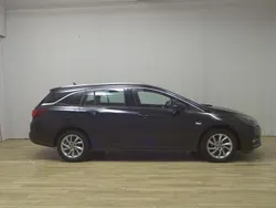 Schwarz Gebraucht 2021 Opel Astra Elegance Kombi | 12.980 € (Guter Preis)
