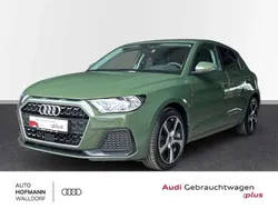 Distriktgrün metallic Gebraucht 2024 Audi A1 Sportback Advanced Plus Kleinwagen | 25.920 € (Fairer Preis)