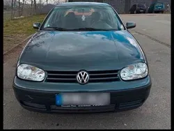 Grau Gebraucht 1999 VW Golf IV Kleinwagen | 1.300 € (Etwas zu teuer)