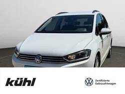 Pure white Gebraucht 2018 VW Golf Sportsvan Comfortline Van / Kleinbus | 15.790 € (Etwas zu teuer)