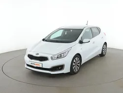 Weiß Gebraucht 2016 Kia Ceed 2 Limousine | 10.370 € (Fairer Preis)