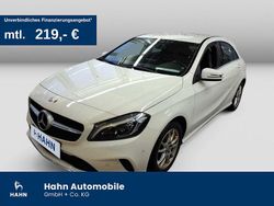 Calcitweiss unilack Gebraucht 2016 Mercedes A180 Limousine | 16.430 € (Etwas zu teuer)