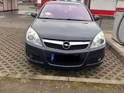 Grau Gebraucht 2006 Opel Vectra Limousine | 4.000 € (Teuer)