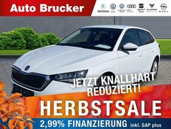 Weiss Gebraucht 2024 Skoda Scala Selection Kleinwagen | 18.650 € (Guter Preis)