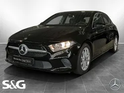 Metalliclack kosmosschwarz Gebraucht 2019 Mercedes A180 Progressive Limousine | 22.770 € (Fairer Preis)