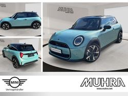 Ocean wave green Gebraucht 2024 Mini Cooper S Classic Kleinwagen | 30.940 € (Etwas zu teuer)