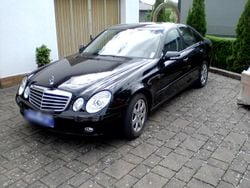 Schwarz Gebraucht 2007 Mercedes E200 Classic Limousine | 6.600 € (Fairer Preis)