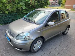Grau Gebraucht 2004 Toyota Yaris Sol Kleinwagen | 2.750 € (Fairer Preis)