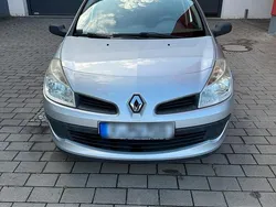 Silber Gebraucht 2008 Renault Clio II Kleinwagen | 3.300 €