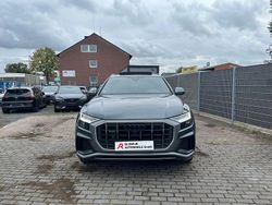 Grau Gebraucht 2022 Audi Q8 Sport SUV | 64.950 € (Fairer Preis)