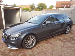 Grau Gebraucht 2015 Mercedes CLS400 Shooting Brake AMG Kombi | 29.500 €