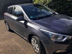 Gebraucht 2016 Hyundai i20 Classic Limousine | 6.800 € (Fairer Preis)