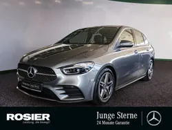 Grau / mountaingrau Gebraucht 2024 Mercedes B200 Premium Van / Kleinbus | 37.461 €