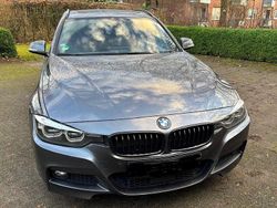 Grau Gebraucht 2019 BMW 320 Kombi | 24.900 € (Fairer Preis)