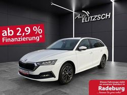 Moonweiss metallic met. Gebraucht 2024 Skoda Octavia Ambition Kombi | 27.370 € (Superpreis)