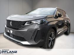 Grau Gebraucht 2023 Peugeot 5008 GTi Van / Kleinbus | 31.030 € (Teuer)