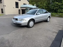 Silber Gebraucht 2000 Audi A4 Limousine | 1.899 € (Guter Preis)