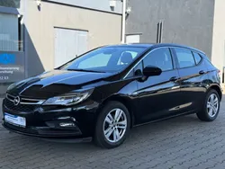 Schwarz Gebraucht 2016 Opel Astra Limousine | 9.800 € (Fairer Preis)