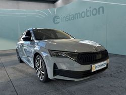 Grau Gebraucht 2024 Skoda Octavia SportLine Kombi | 40.654 €