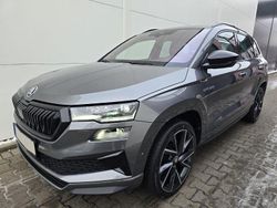 Grau Gebraucht 2024 Skoda Karoq SportLine SUV | 32.990 € (Fairer Preis)