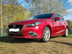 Rot Gebraucht 2016 Mazda 3 Sports-Line Limousine | 12.500 € (Guter Preis)