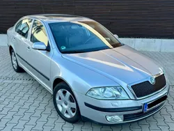 Silber Gebraucht 2006 Skoda Octavia Elegance Limousine | 2.950 € (Fairer Preis)