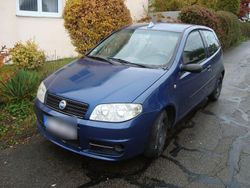 Blau Gebraucht 2004 Fiat Punto Kleinwagen | 990 € (Fairer Preis)