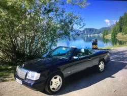 Blau Gebraucht 1996 Mercedes E200 Cabrio | 27.000 €