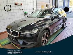 Gebraucht 2023 Volvo V60 CC Kombi | 35.850 € (Guter Preis)