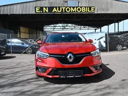 Rot Gebraucht 2018 Renault Mégane IV Business Limousine | 13.100 € (Fairer Preis)