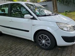 Weiß Gebraucht 2003 Renault Scénic Van / Kleinbus | 999 € (Teuer)