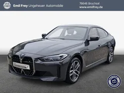 Grau Gebraucht 2023 BMW i4 Sport Line Limousine | 41.440 € (Fairer Preis)