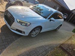 Weiß Gebraucht 2017 Audi A3 Sportback Limousine | 13.000 € (Fairer Preis)
