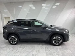 Grau Gebraucht 2024 Hyundai Tucson Trend SUV | 32.550 € (Superpreis)