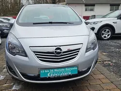 Silber Gebraucht 2011 Opel Meriva Innovation Van / Kleinbus | 6.800 € (Etwas zu teuer)