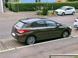 Braun Gebraucht 2012 Citroën C4 Limousine | 4.300 € (Fairer Preis)