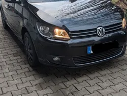 Schwarz Gebraucht 2012 VW Touran Life Van / Kleinbus | 10.700 € (Fairer Preis)