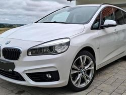 Weiß Gebraucht 2017 BMW 220 Sport Line Van / Kleinbus | 18.990 € (Etwas zu teuer)